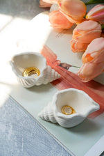 Load image into Gallery viewer, Goki Candle - Handmade Shell Jewellery Dish | Off White

