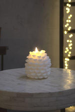 Load image into Gallery viewer, Lightstyle London - White Pinecone Candle
