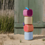 Load image into Gallery viewer, Remember - Basso Bluetooth Speaker Berry
